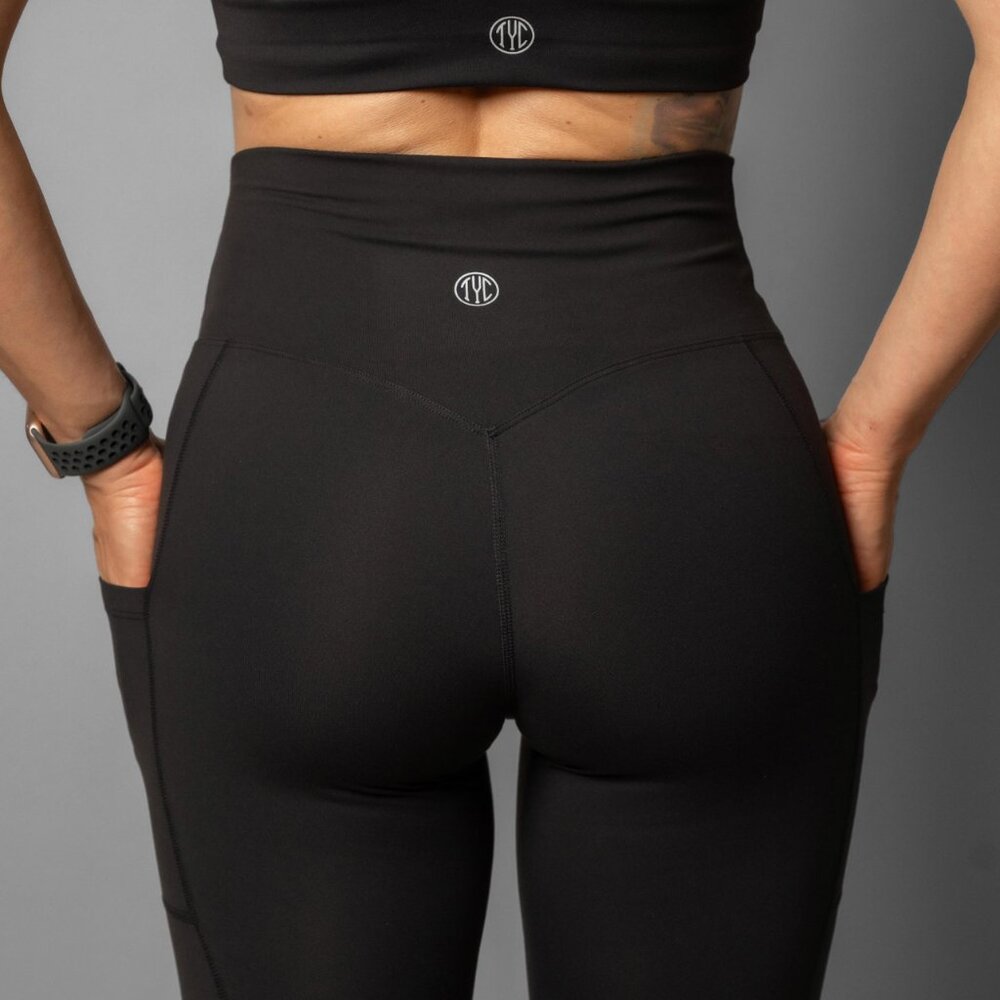 NEW Effortless Classic Pocket Capris - Black